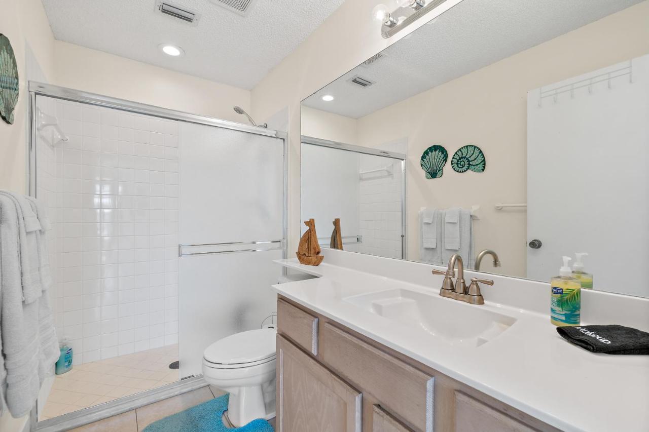 Oceanview Haven - 2Br Beach Townhome With Patio, Shared Heated Pool Steps From Paradise Beach Park! Melbourne Eksteriør billede