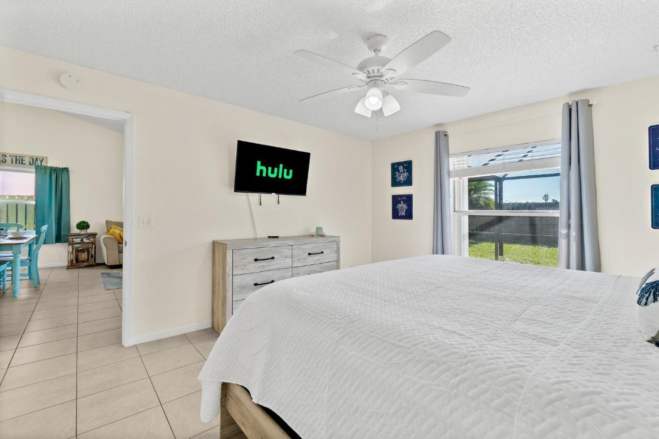 Oceanview Haven - 2Br Beach Townhome With Patio, Shared Heated Pool Steps From Paradise Beach Park! Melbourne Eksteriør billede