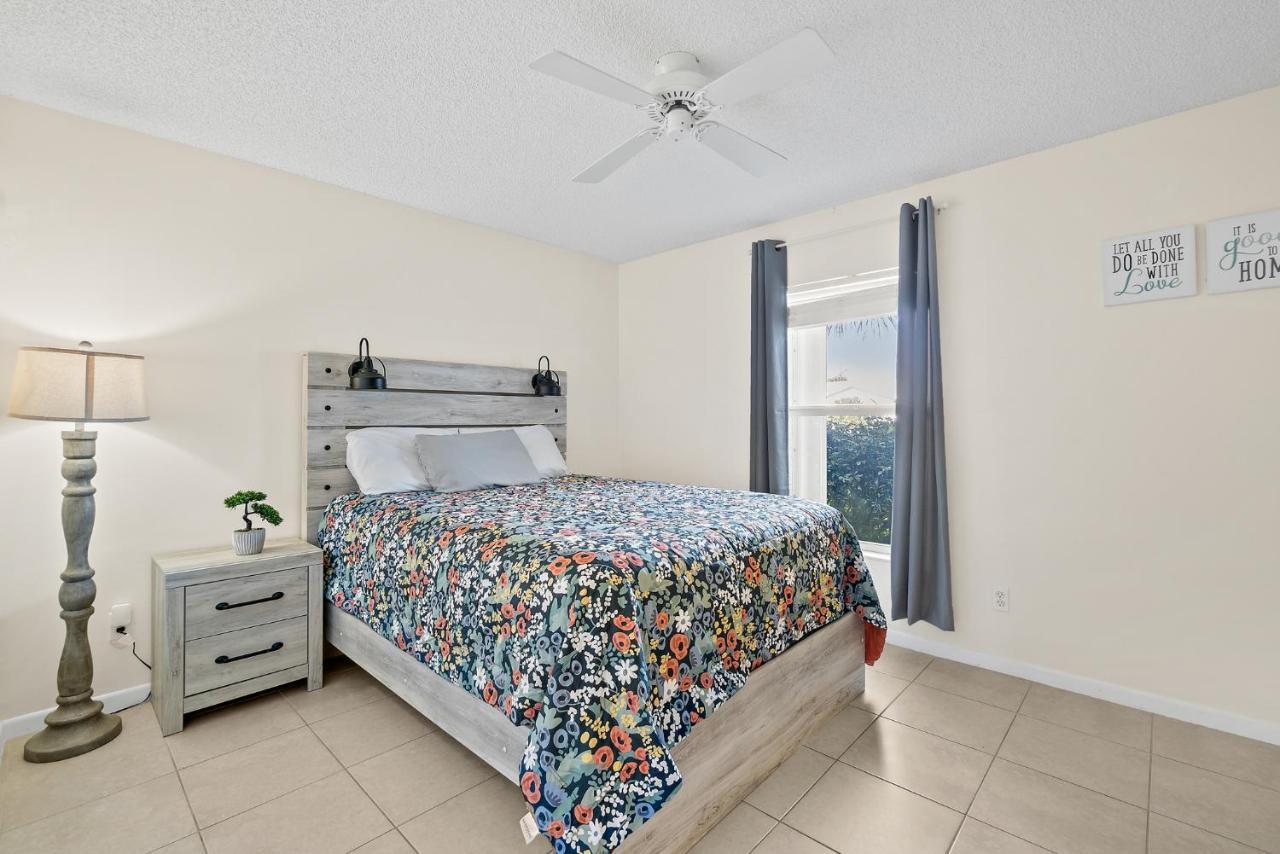 Oceanview Haven - 2Br Beach Townhome With Patio, Shared Heated Pool Steps From Paradise Beach Park! Melbourne Eksteriør billede