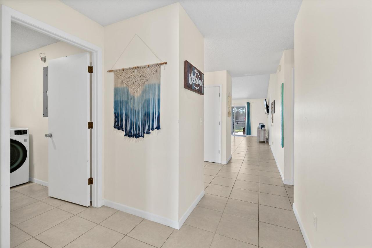 Oceanview Haven - 2Br Beach Townhome With Patio, Shared Heated Pool Steps From Paradise Beach Park! Melbourne Eksteriør billede