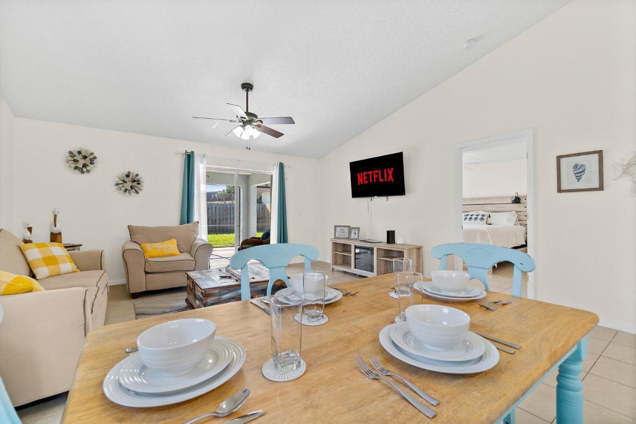 Oceanview Haven - 2Br Beach Townhome With Patio, Shared Heated Pool Steps From Paradise Beach Park! Melbourne Eksteriør billede